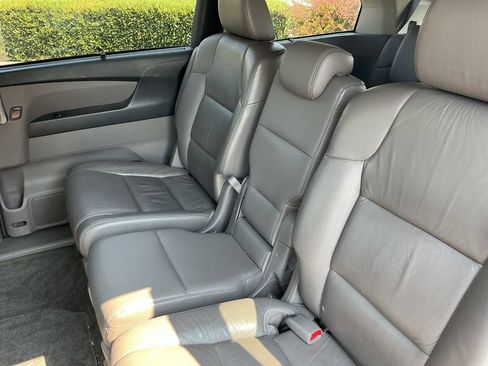 Used 2011 Honda Odyssey Touring image 25