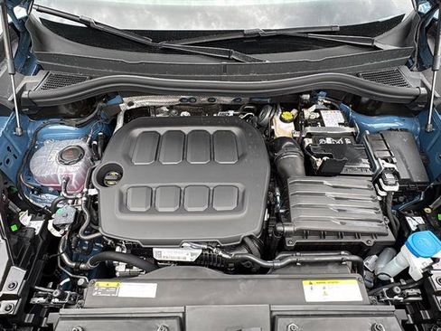 New 2026 Volkswagen Tiguan SE FWD image 30