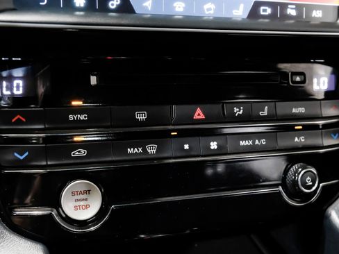 Used 2017 Jaguar F-PACE S image 34