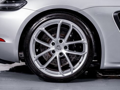 Used 2022 Porsche 718 Boxster Spyder image 9