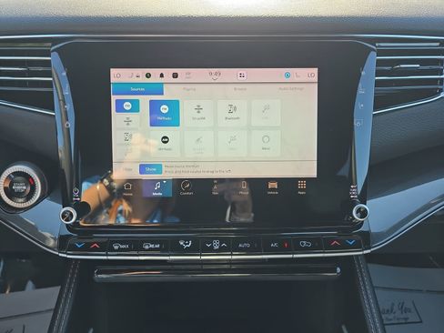 Used 2024 Jeep Wagoneer 4WD image 23