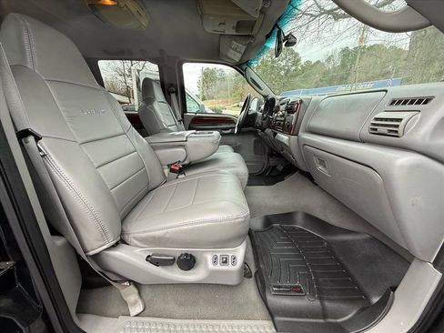 Used 2006 Ford F350 Lariat image 35