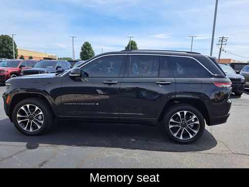 Used 2023 Jeep Grand Cherokee Overland AWD/4WD image 7