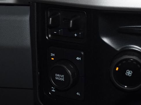 Used 2024 Ford F250 XLT image 22