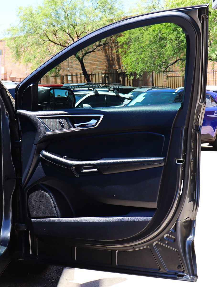 Used 2020 Ford Edge SEL FWD image 30