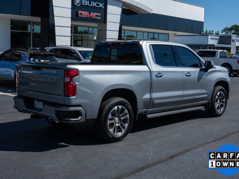 Used 2025 Chevrolet Silverado 1500 High Country w/ Technology Package image 3