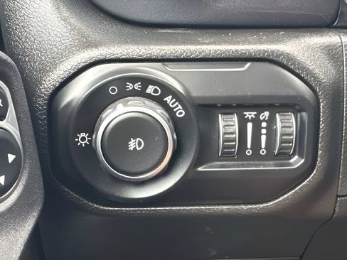 Used 2021 Jeep Wrangler Unlimited Rubicon AWD/4WD image 21