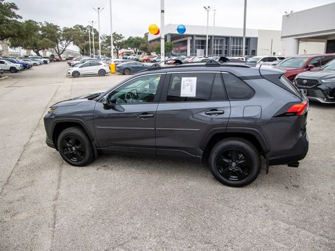 Certified 2025 Toyota RAV4 XLE image 10