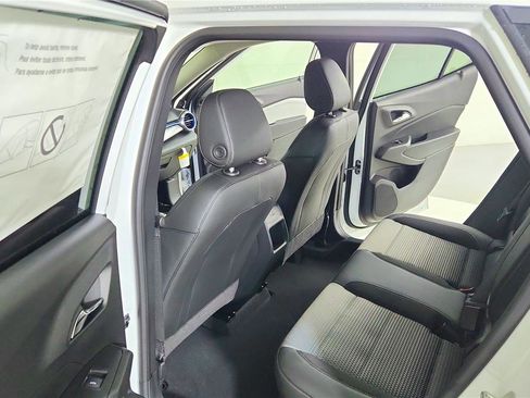 New 2026 Chevrolet Trax LT image 32