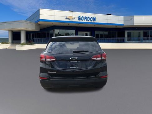 Used 2024 Chevrolet Equinox LS w/ LS Convenience Package FWD image 4
