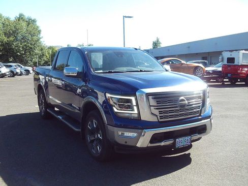 Used 2021 Nissan Titan Platinum Reserve w/ Moonroof Package AWD/4WD image 7