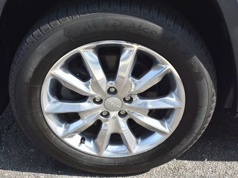 Used 2017 Jeep Cherokee Limited AWD/4WD image 53