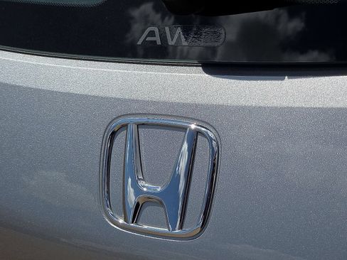 Used 2025 Honda HR-V LX image 14