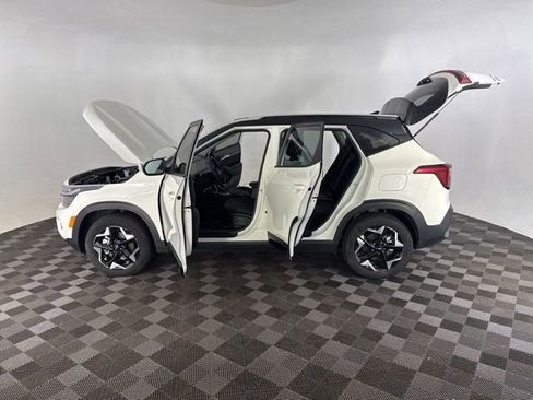 Used 2026 Kia Seltos S AWD/4WD image 11