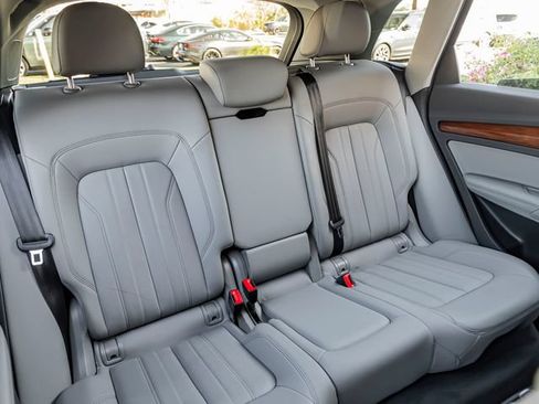 Used 2023 Audi Q5 Premium w/ Premium Plus Package AWD/4WD image 27