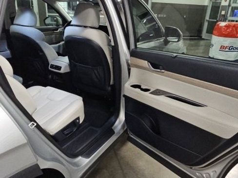 Used 2022 Hyundai Palisade SEL w/ Premium Package image 42