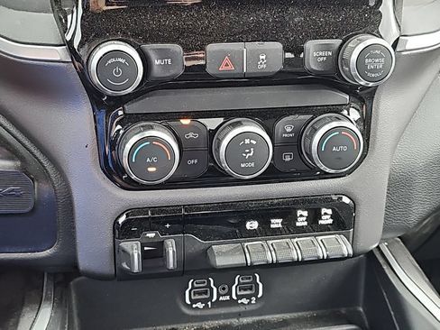 Used 2022 RAM 3500 Big Horn w/ Level A Equipment Group AWD/4WD image 7