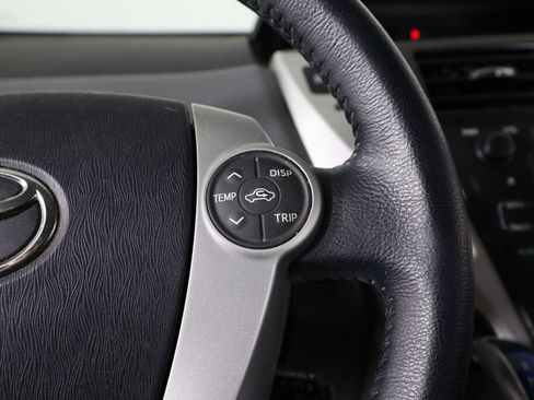 Used 2014 Toyota Prius V Three image 33