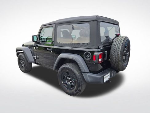 Used 2019 Jeep Wrangler Sport AWD/4WD image 6