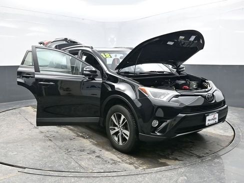 Used 2018 Toyota RAV4 XLE image 37