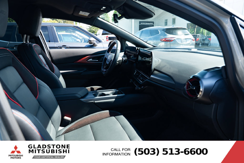 Used 2024 Chevrolet Equinox EV RS FWD image 25