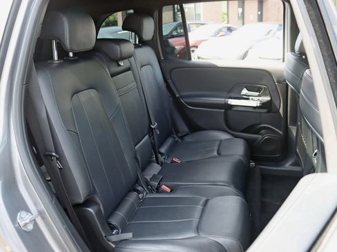 Used 2020 Mercedes-Benz GLB 250 4MATIC image 30