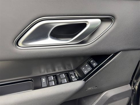 Used 2025 Land Rover Range Rover Velar Dynamic SE image 31