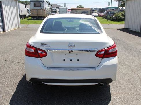Used 2017 Nissan Altima 2.5 S w/ Power Driver Seat Package FWD image 6