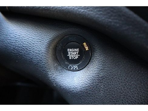 Used 2021 Jeep Cherokee Trailhawk image 38