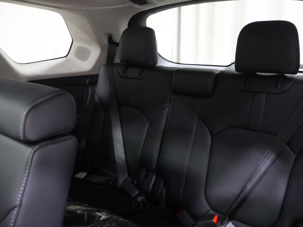 New 2026 Honda Pilot Touring image 10