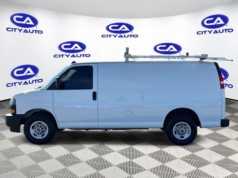 Used 2023 GMC Savana 2500 w/ Driver Convenience Package image 7