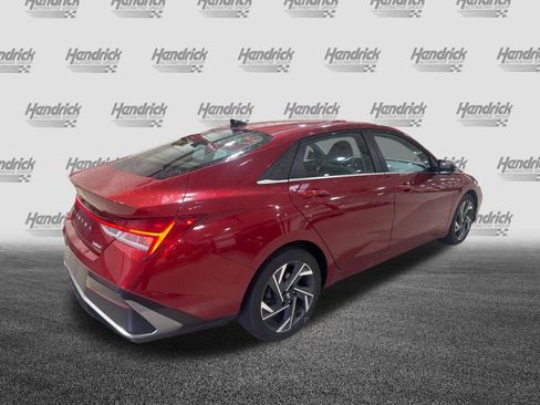 Used 2025 Hyundai Elantra Limited FWD image 46
