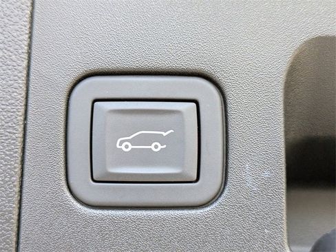 Certified 2025 Cadillac XT5 Premium Luxury image 13