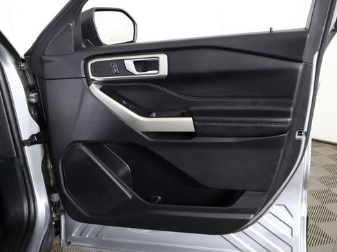 Used 2023 Ford Explorer XLT w/ Equipment Group 202A AWD/4WD image 23