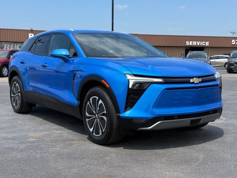 Used 2024 Chevrolet Blazer EV LT AWD/4WD image 2