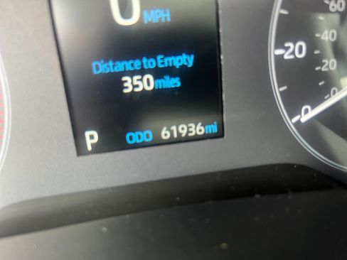 Used 2024 Toyota Corolla LE FWD image 17