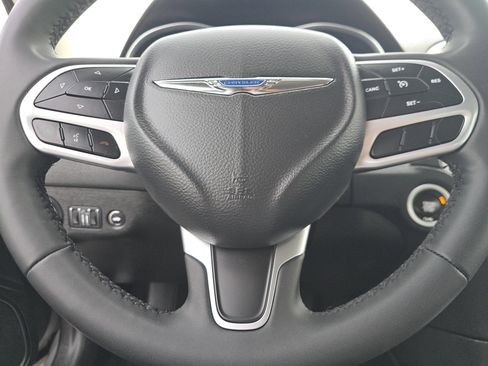 Used 2023 Chrysler 300 Touring w/ Sport Appearance Package RWD image 19
