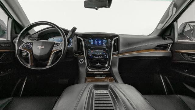 Used 2019 Cadillac Escalade ESV Luxury RWD image 29