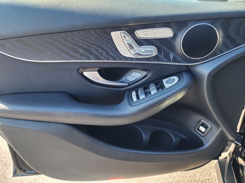 Used 2018 Mercedes-Benz GLC 300 image 23