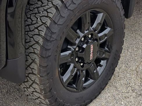New 2026 GMC Sierra 2500 AT4 w/ AT4 Premium Plus Package AWD/4WD image 7