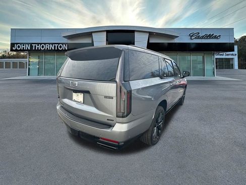 New 2026 Cadillac Escalade ESV Platinum Sport w/ LPO, ONYX Package image 5