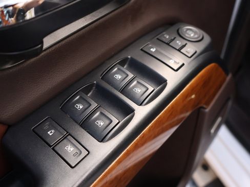 Used 2016 Chevrolet Silverado 2500 High Country w/ Duramax Plus Package image 7