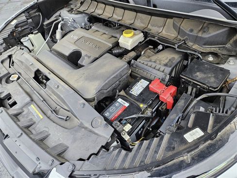 Used 2022 Nissan Pathfinder SV image 17