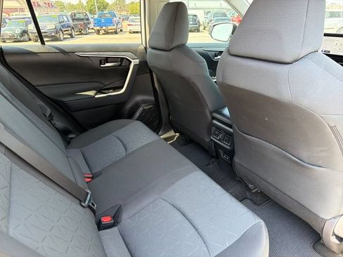 Used 2025 Toyota RAV4 XLE AWD/4WD image 27