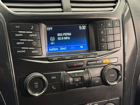 Used 2019 Ford Explorer XLT AWD/4WD image 16