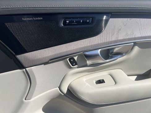 New 2026 Volvo XC90 B6 Ultra w/ Protection Package image 33