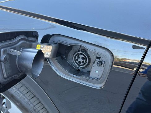 Used 2023 Jeep Grand Cherokee 4WD 4xe image 15