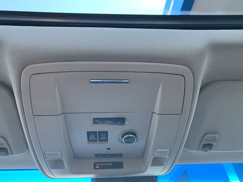 Used 2016 Chevrolet Suburban LTZ image 40