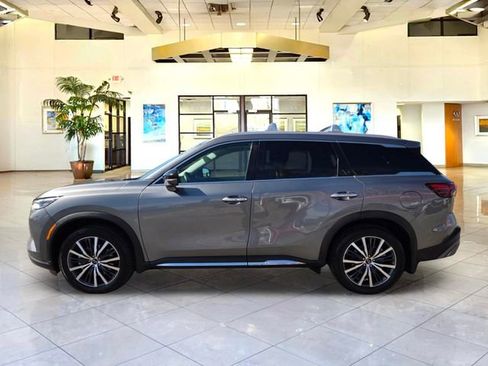 Used 2023 INFINITI QX60 Sensory w/ Vision Package AWD/4WD image 8