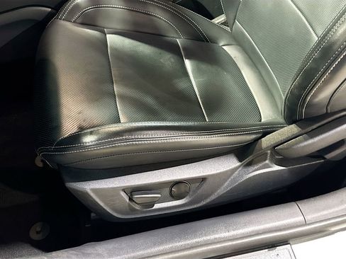 Used 2025 Ford Mustang Premium image 19